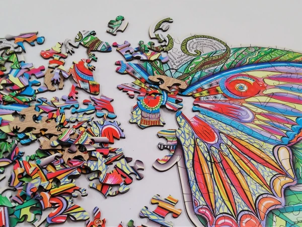 Деревянный пазл "Бабочка" 419x316мм. 191 элемент